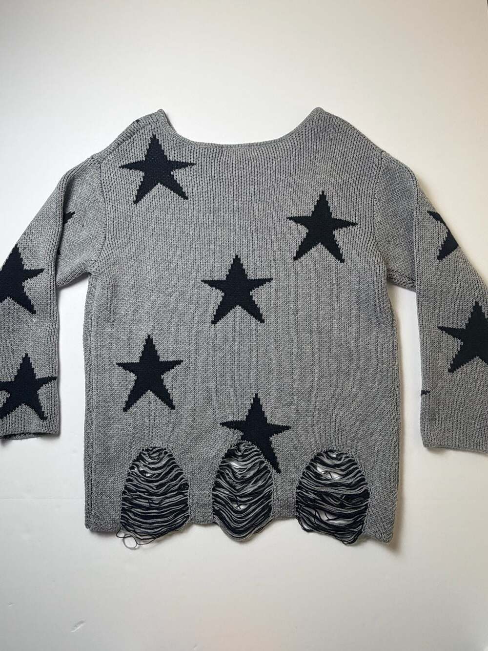 Zenana Distressed Star Knit Sweater Gray Black Long Sleeve Women’s Medium - Picture 5 of 11
